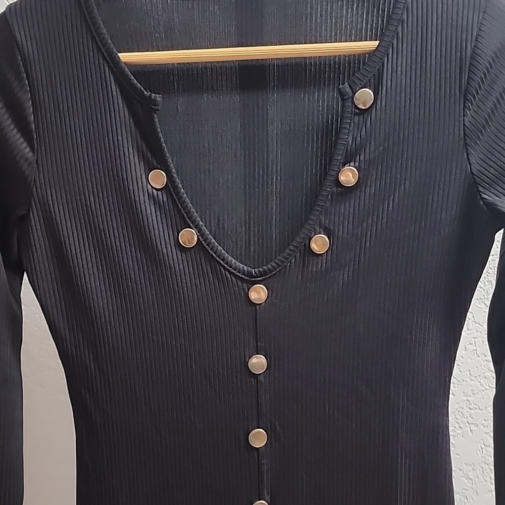 Chic Black Button-Front Midi Dress - Picture 2 of 4